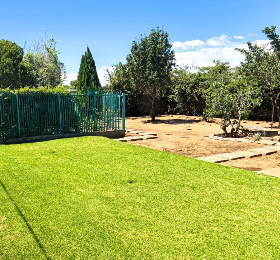 4 Bedroom Property for Sale in Pellissier Free State